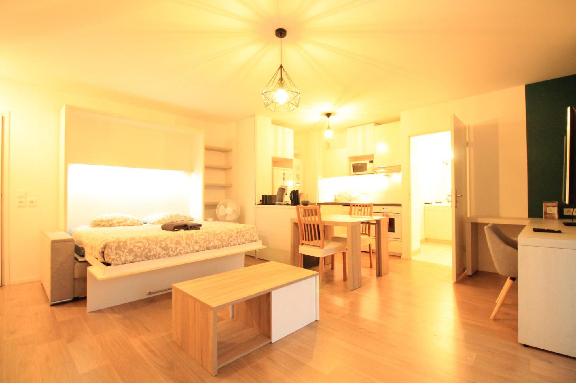 Disponible - Appartement Entier Neuf - 8Mn A Pied Rer C Paris, Parking Rue Gratuit, En Face Hopital D'Arpajon, Balcon Prive, Matelas Bultex 160X200, Ascenseur, Acces Pmr, Centre Ville A Pied Экстерьер фото